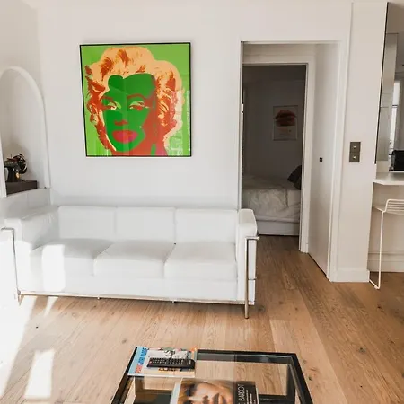 Apartment Gorgeous Downtown Paris
