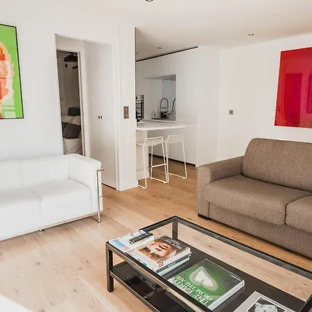 Gorgeous Downtown Apartment